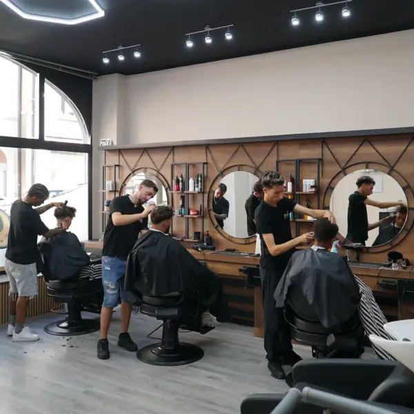 golden-hairstyle-salone-team